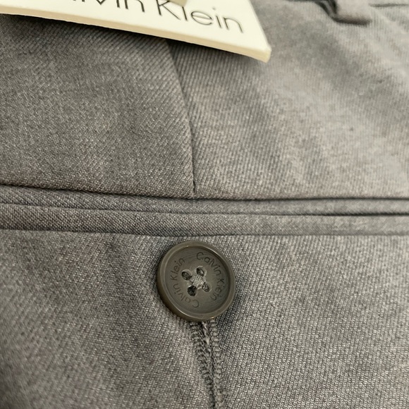 BRAND NEW Unisex Calvin Klein The Essentials Refined Pants 31W x 29L - Picture 4 of 7